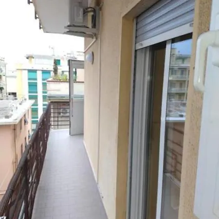公寓 Casa Valentino 4 P.l. Very Close To The Beaches 圣雷默